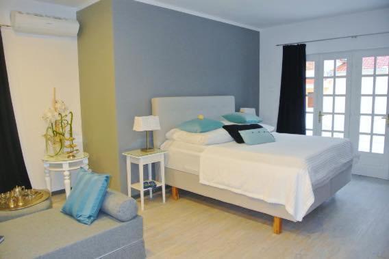 Seaside Villa With Private Pool Home By The Sea - Villa Trogir Eksteriør billede