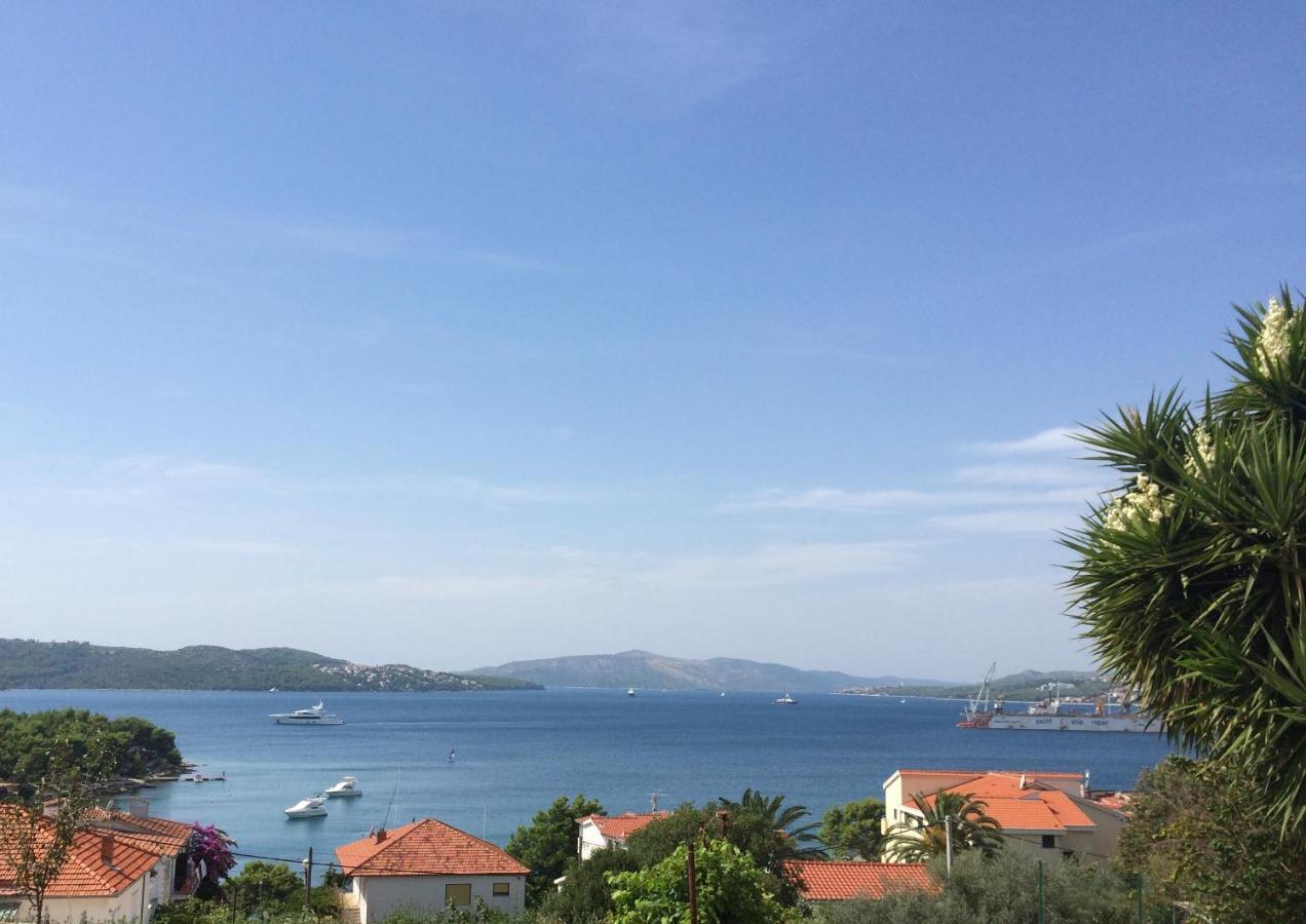 Seaside Villa With Private Pool Home By The Sea - Villa Trogir Eksteriør billede