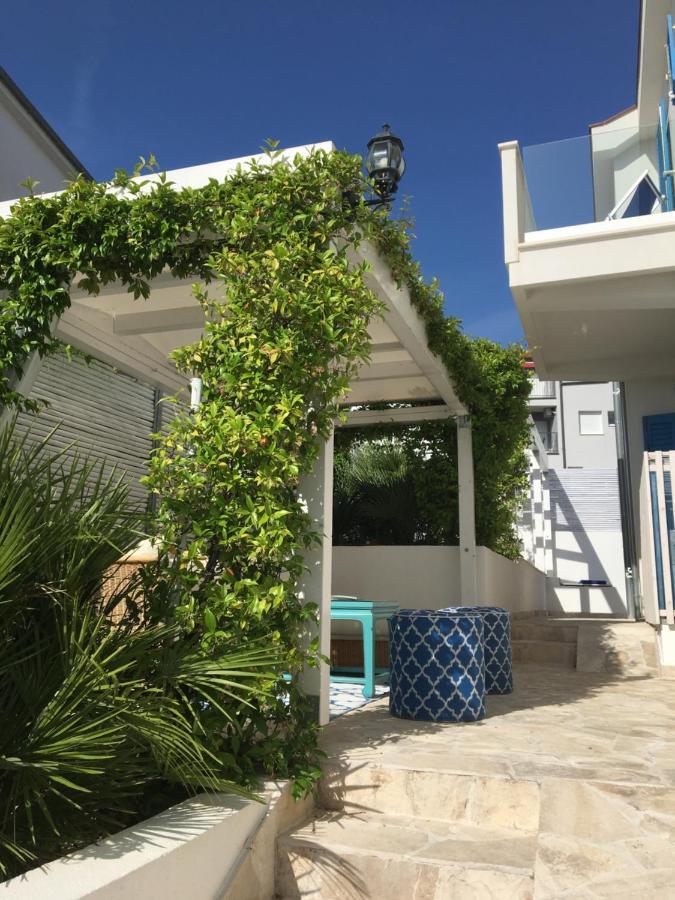 Seaside Villa With Private Pool Home By The Sea - Villa Trogir Eksteriør billede