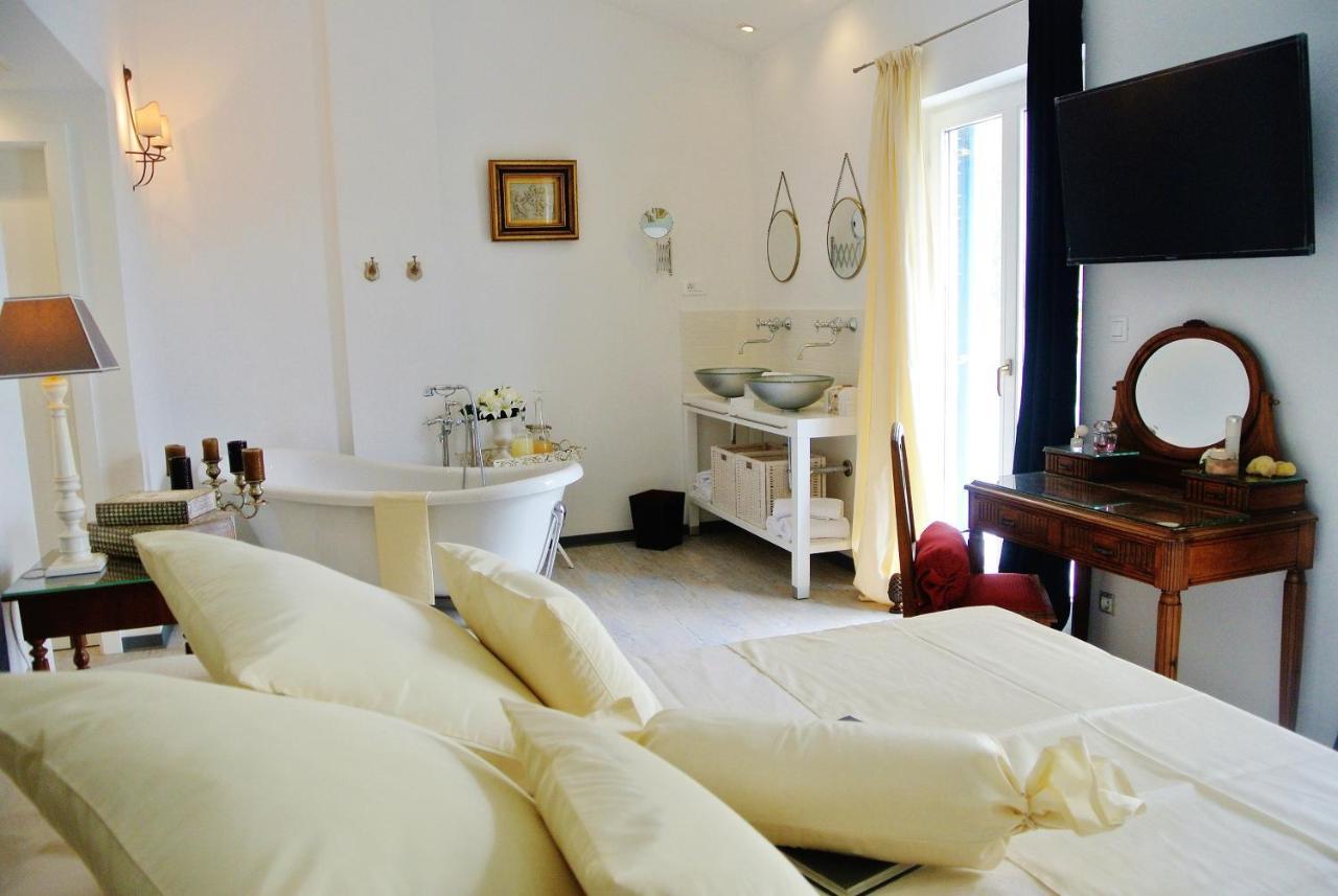 Seaside Villa With Private Pool Home By The Sea - Villa Trogir Eksteriør billede
